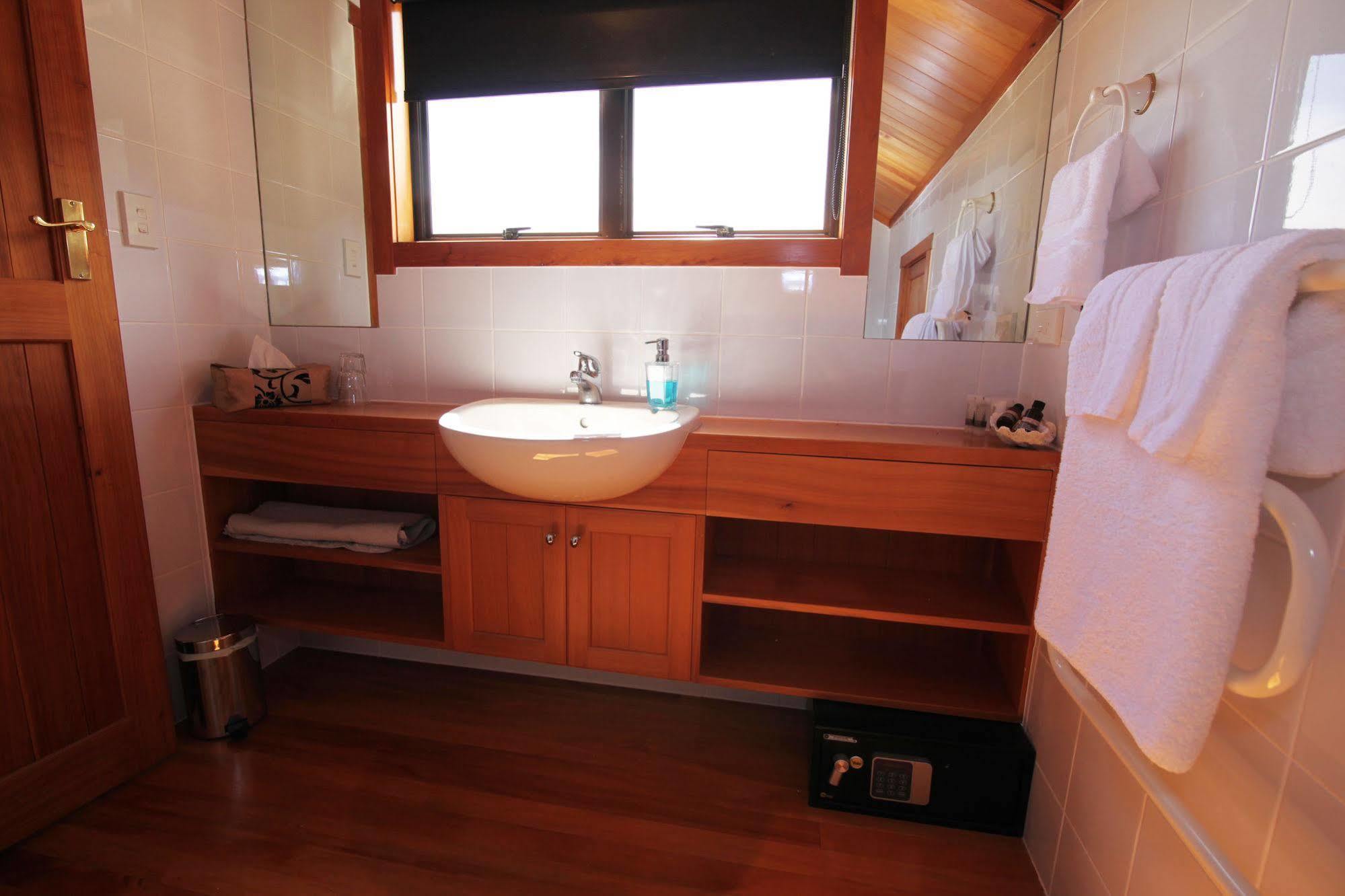 Te Puru Beach Lodge Luaran gambar